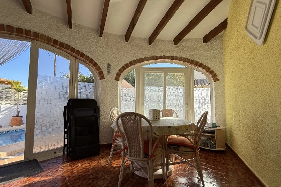 Villa in Els Poblets zur Ferienvermietung, Zona de estar 100 m², Baujahr 1983, Zustand gepflegt, + KLIMA, Klimaanlage, Terreno 353 m², 3 Schlafzimmer, 1 Badezimmer, Pool, ref.: T-0325-3