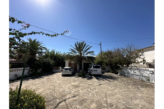 Villa in Denia zu verkaufen, Zona de estar 220 m², Baujahr 1983, Klimaanlage, Terreno 2233 m², 6 Schlafzimmer, 2 Badezimmer, Pool, ref.: O-V95814-18