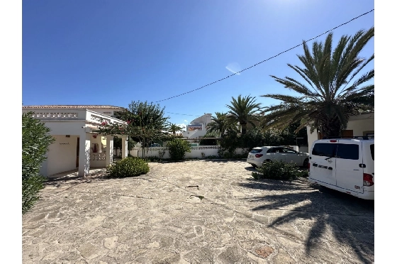 Villa in Denia zu verkaufen, Zona de estar 220 m², Baujahr 1983, Klimaanlage, Terreno 2233 m², 6 Schlafzimmer, 2 Badezimmer, Pool, ref.: O-V95814-35
