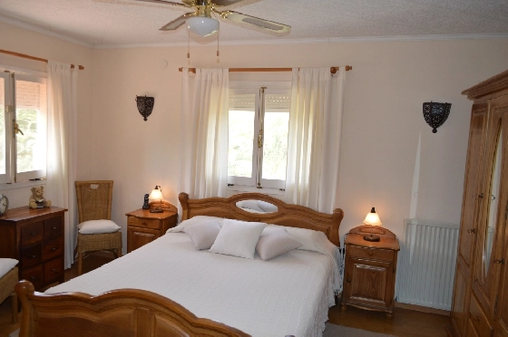 Villa in Alcalali zu verkaufen, Wohnfläche 228 m², Baujahr 1976, + Zentralheizung, Klimaanlage, Grundstück 2397 m², 4 Schlafzimmer, 3 Badezimmer, Pool, ref.: PV-141-02016P-43