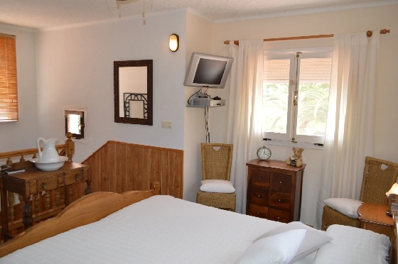 Villa in Alcalali zu verkaufen, Wohnfläche 228 m², Baujahr 1976, + Zentralheizung, Klimaanlage, Grundstück 2397 m², 4 Schlafzimmer, 3 Badezimmer, Pool, ref.: PV-141-02016P-44