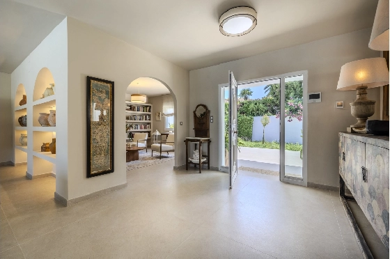 Villa in Denia zu verkaufen, Zona de estar 324 m², Baujahr 1993, Zustand modernisiert, + Fussbodenheizung, Klimaanlage, Terreno 1888 m², 4 Schlafzimmer, 2 Badezimmer, Pool, ref.: BC-7771-14