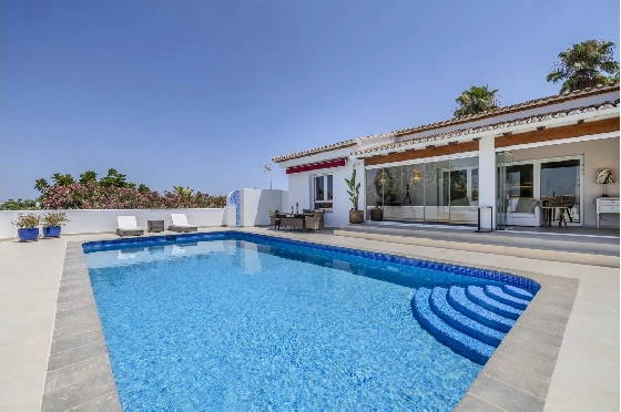 Villa in Denia zu verkaufen, Zona de estar 324 m², Baujahr 1993, Zustand modernisiert, + Fussbodenheizung, Klimaanlage, Terreno 1888 m², 4 Schlafzimmer, 2 Badezimmer, Pool, ref.: BC-7771-2