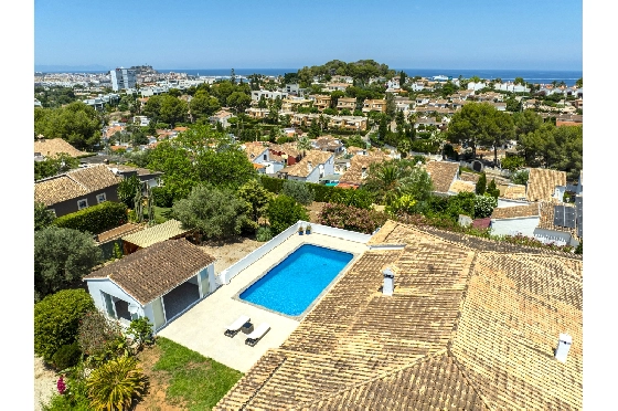 Villa in Denia zu verkaufen, Zona de estar 324 m², Baujahr 1993, Zustand modernisiert, + Fussbodenheizung, Klimaanlage, Terreno 1888 m², 4 Schlafzimmer, 2 Badezimmer, Pool, ref.: BC-7771-35