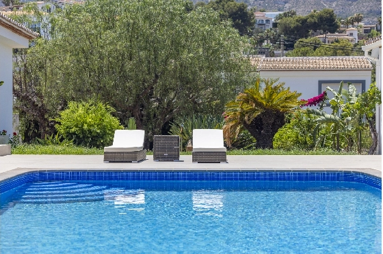 Villa in Denia zu verkaufen, Zona de estar 324 m², Baujahr 1993, Zustand modernisiert, + Fussbodenheizung, Klimaanlage, Terreno 1888 m², 4 Schlafzimmer, 2 Badezimmer, Pool, ref.: BC-7771-36