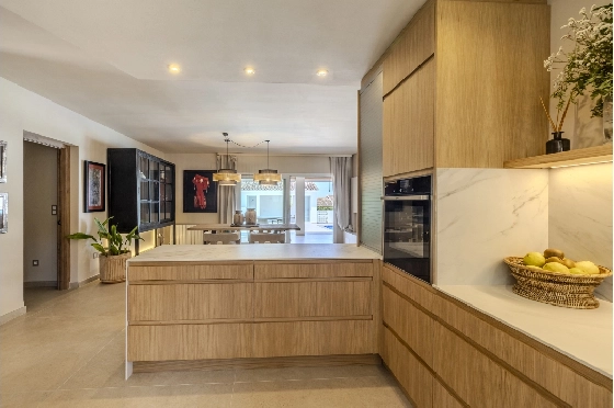 Villa in Denia zu verkaufen, Zona de estar 324 m², Baujahr 1993, Zustand modernisiert, + Fussbodenheizung, Klimaanlage, Terreno 1888 m², 4 Schlafzimmer, 2 Badezimmer, Pool, ref.: BC-7771-42