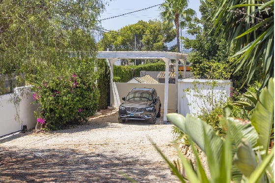 Villa in Denia zu verkaufen, Zona de estar 324 m², Baujahr 1993, Zustand modernisiert, + Fussbodenheizung, Klimaanlage, Terreno 1888 m², 4 Schlafzimmer, 2 Badezimmer, Pool, ref.: BC-7771-48