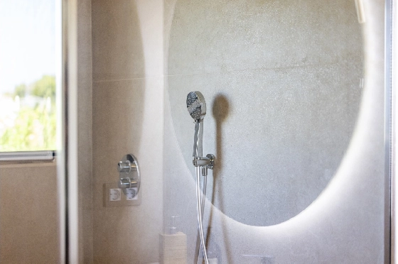 Villa in Denia zu verkaufen, Zona de estar 324 m², Baujahr 1993, Zustand modernisiert, + Fussbodenheizung, Klimaanlage, Terreno 1888 m², 4 Schlafzimmer, 2 Badezimmer, Pool, ref.: BC-7771-61