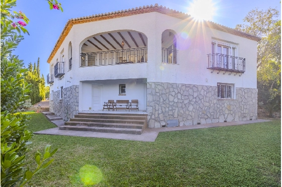 Villa in Denia zu verkaufen, Zona de estar 267 m², Baujahr 1993, Zustand gepflegt, + Zentralheizung, Terreno 1085 m², 4 Schlafzimmer, 3 Badezimmer, Pool, ref.: BC-7785-11