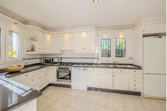 Villa in Denia zu verkaufen, Zona de estar 267 m², Baujahr 1993, Zustand gepflegt, + Zentralheizung, Terreno 1085 m², 4 Schlafzimmer, 3 Badezimmer, Pool, ref.: BC-7785-30