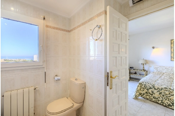 Villa in Denia zu verkaufen, Zona de estar 267 m², Baujahr 1993, Zustand gepflegt, + Zentralheizung, Terreno 1085 m², 4 Schlafzimmer, 3 Badezimmer, Pool, ref.: BC-7785-37