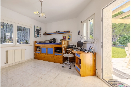 Villa in Denia zu verkaufen, Zona de estar 267 m², Baujahr 1993, Zustand gepflegt, + Zentralheizung, Terreno 1085 m², 4 Schlafzimmer, 3 Badezimmer, Pool, ref.: BC-7785-39