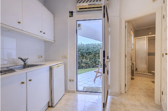 Villa in Denia zu verkaufen, Zona de estar 267 m², Baujahr 1993, Zustand gepflegt, + Zentralheizung, Terreno 1085 m², 4 Schlafzimmer, 3 Badezimmer, Pool, ref.: BC-7785-46