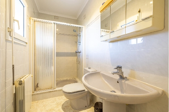 Villa in Denia zu verkaufen, Zona de estar 267 m², Baujahr 1993, Zustand gepflegt, + Zentralheizung, Terreno 1085 m², 4 Schlafzimmer, 3 Badezimmer, Pool, ref.: BC-7785-47