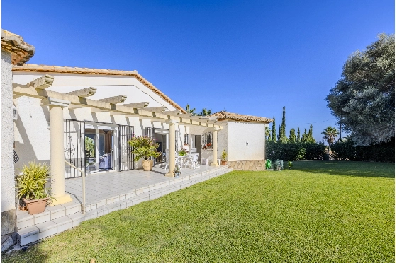 Villa in Denia zu verkaufen, Zona de estar 267 m², Baujahr 1993, Zustand gepflegt, + Zentralheizung, Terreno 1085 m², 4 Schlafzimmer, 3 Badezimmer, Pool, ref.: BC-7785-5
