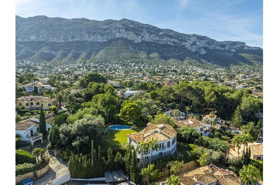 Villa in Denia zu verkaufen, Zona de estar 267 m², Baujahr 1993, Zustand gepflegt, + Zentralheizung, Terreno 1085 m², 4 Schlafzimmer, 3 Badezimmer, Pool, ref.: BC-7785-50
