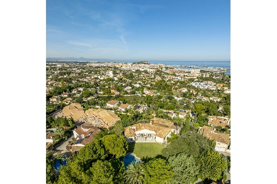 Villa in Denia zu verkaufen, Zona de estar 267 m², Baujahr 1993, Zustand gepflegt, + Zentralheizung, Terreno 1085 m², 4 Schlafzimmer, 3 Badezimmer, Pool, ref.: BC-7785-55