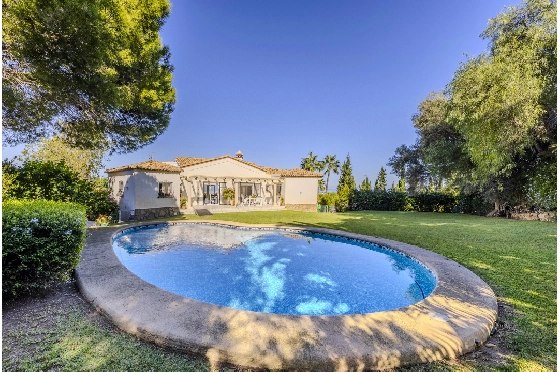 Villa in Denia zu verkaufen, Zona de estar 267 m², Baujahr 1993, Zustand gepflegt, + Zentralheizung, Terreno 1085 m², 4 Schlafzimmer, 3 Badezimmer, Pool, ref.: BC-7785-6
