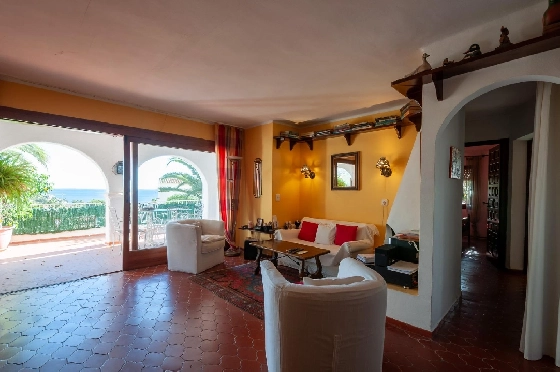 Villa in Calpe(Canuta) zu verkaufen, Zona de estar 187 m², Klimaanlage, 4 Schlafzimmer, 3 Badezimmer, Pool, ref.: COB-3547-10535-37