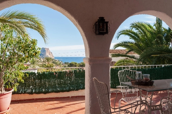 Villa in Calpe(Canuta) zu verkaufen, Zona de estar 187 m², Klimaanlage, 4 Schlafzimmer, 3 Badezimmer, Pool, ref.: COB-3547-10535-48