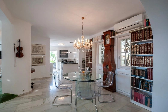 Villa in Calpe(Canuta) zu verkaufen, Zona de estar 187 m², Klimaanlage, 4 Schlafzimmer, 3 Badezimmer, Pool, ref.: COB-3547-10535-8