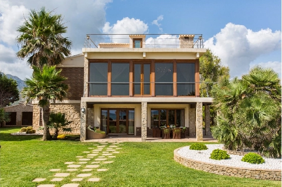 Villa in Denia zu verkaufen, Zona de estar 266 m², Klimaanlage, Terreno 1254 m², 5 Schlafzimmer, 3 Badezimmer, Pool, ref.: VI-CHA2550-17