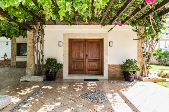 Villa in Denia zu verkaufen, Zona de estar 266 m², Klimaanlage, Terreno 1254 m², 5 Schlafzimmer, 3 Badezimmer, Pool, ref.: VI-CHA2550-19