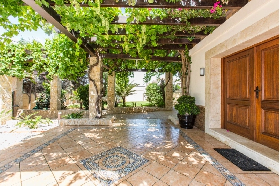 Villa in Denia zu verkaufen, Zona de estar 266 m², Klimaanlage, Terreno 1254 m², 5 Schlafzimmer, 3 Badezimmer, Pool, ref.: VI-CHA2550-20