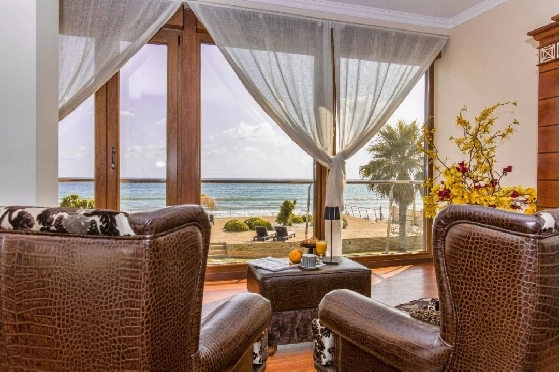 Villa in Denia zu verkaufen, Zona de estar 266 m², Klimaanlage, Terreno 1254 m², 5 Schlafzimmer, 3 Badezimmer, Pool, ref.: VI-CHA2550-21