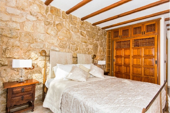 Villa in Denia zu verkaufen, Zona de estar 266 m², Klimaanlage, Terreno 1254 m², 5 Schlafzimmer, 3 Badezimmer, Pool, ref.: VI-CHA2550-32