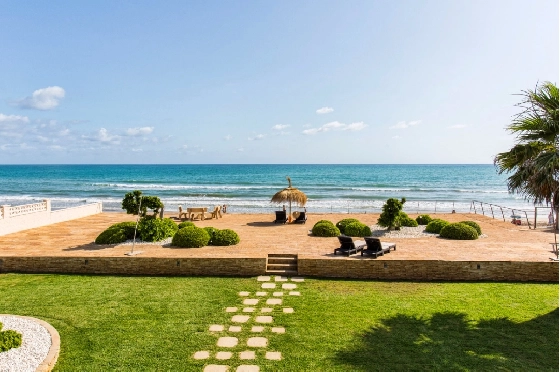 Villa in Denia zu verkaufen, Zona de estar 266 m², Klimaanlage, Terreno 1254 m², 5 Schlafzimmer, 3 Badezimmer, Pool, ref.: VI-CHA2550-5