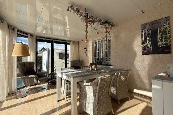 Villa in Els Poblets zu verkaufen, Zona de estar 105 m², Baujahr 1990, + Zentralheizung, Klimaanlage, Terreno 536 m², 2 Schlafzimmer, 2 Badezimmer, Pool, ref.: JS-0326-5