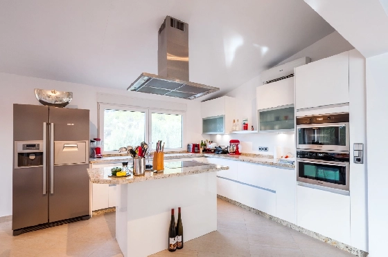 Villa in Moraira zu verkaufen, Zona de estar 270 m², Klimaanlage, Terreno 897 m², 3 Schlafzimmer, 3 Badezimmer, Pool, ref.: AM-12629DR-12