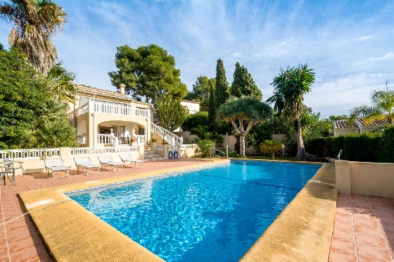 Villa in Moraira zu verkaufen, Zona de estar 270 m², Klimaanlage, Terreno 897 m², 3 Schlafzimmer, 3 Badezimmer, Pool, ref.: AM-12629DR-35