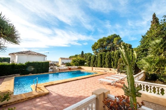 Villa in Moraira zu verkaufen, Zona de estar 270 m², Klimaanlage, Terreno 897 m², 3 Schlafzimmer, 3 Badezimmer, Pool, ref.: AM-12629DR-38