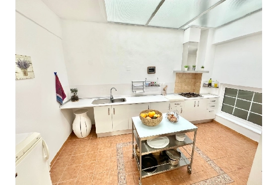 Stadthaus in Pego zu verkaufen, Wohnfläche 456 m², Baujahr 1982, Klimaanlage, Grundstück 224 m², 5 Schlafzimmer, 2 Badezimmer, Pool, ref.: O-V96114-12