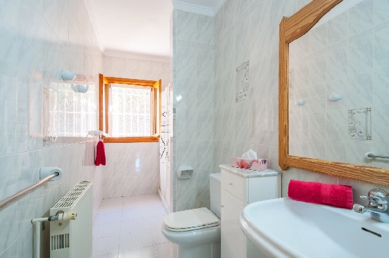 Villa in Benissa zu verkaufen, Zona de estar 247 m², Baujahr 1993, Klimaanlage, Terreno 848 m², 5 Schlafzimmer, 3 Badezimmer, Pool, ref.: AM-12630DR-31