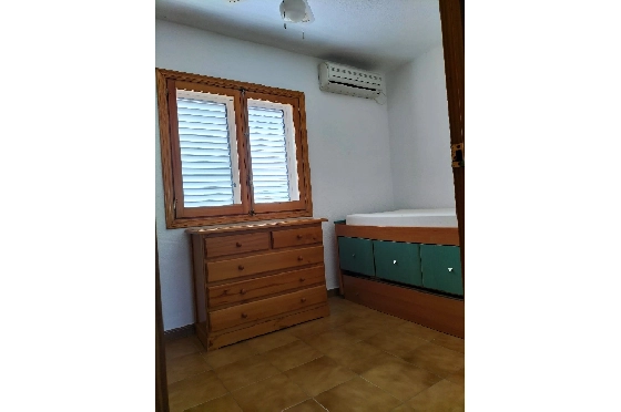 Reihenhaus in Oliva zu verkaufen, Zona de estar 120 m², Baujahr 1996, Klimaanlage, Terreno 120 m², 2 Schlafzimmer, 1 Badezimmer, Pool, ref.: O-V96614-3
