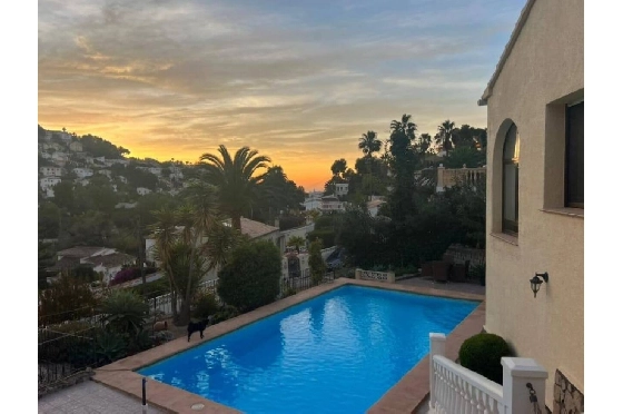 Villa in Benissa zu verkaufen, Zona de estar 181 m², Terreno 881 m², 3 Schlafzimmer, 3 Badezimmer, Pool, ref.: PT-25011-26