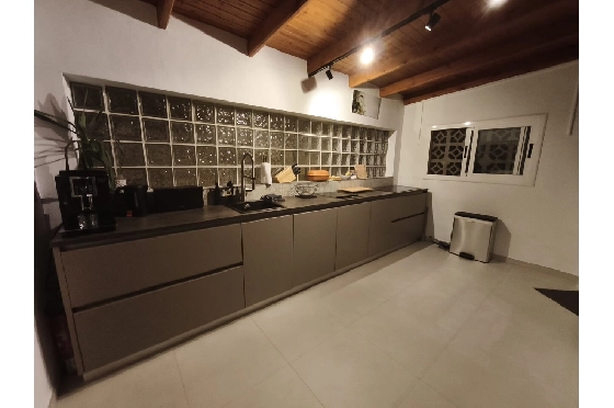 Villa in Benissa zu verkaufen, Zona de estar 181 m², Terreno 881 m², 3 Schlafzimmer, 3 Badezimmer, Pool, ref.: PT-25011-8