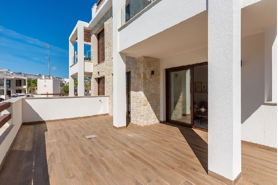 Erdgeschoss Apartment in Torrevieja zu verkaufen, Zona de estar 100 m², Zustand Erstbezug, 3 Schlafzimmer, 2 Badezimmer, Pool, ref.: HA-TON-159-A03-13