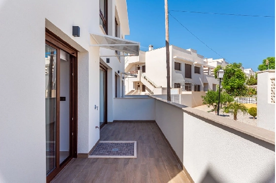 Erdgeschoss Apartment in Torrevieja zu verkaufen, Zona de estar 100 m², Zustand Erstbezug, 3 Schlafzimmer, 2 Badezimmer, Pool, ref.: HA-TON-159-A03-21