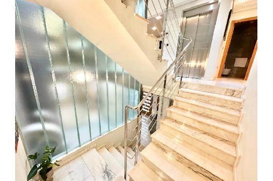 Stadthaus in Pego zu verkaufen, Wohnfläche 280 m², Baujahr 2010, Klimaanlage, Grundstück 153 m², 3 Schlafzimmer, 2 Badezimmer, Pool, ref.: O-V97114-22