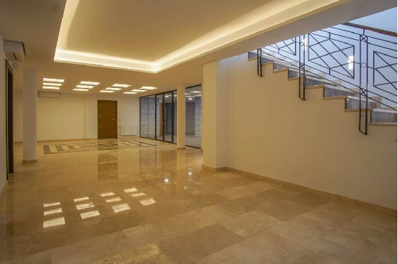 Villa in L-Alfas del Pi(Alfaz del PI Pueblo Urbanizaciones) zu verkaufen, Zona de estar 810 m², Terreno 1094 m², 5 Schlafzimmer, 6 Badezimmer, Pool, ref.: COB-7030ALF-10535-16