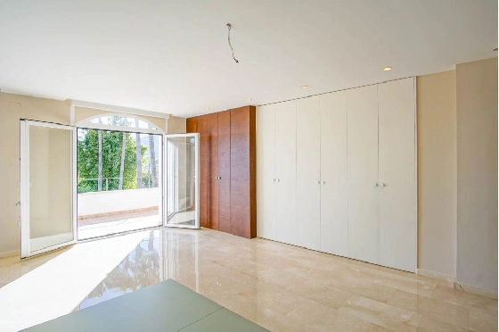 Villa in L-Alfas del Pi(Alfaz del PI Pueblo Urbanizaciones) zu verkaufen, Zona de estar 810 m², Terreno 1094 m², 5 Schlafzimmer, 6 Badezimmer, Pool, ref.: COB-7030ALF-10535-24