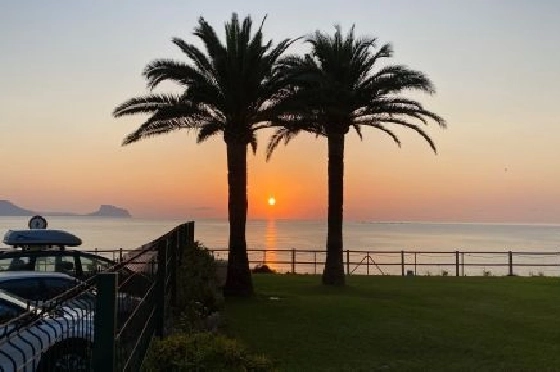 Villa in L-Alfas del Pi(Alfaz del PI Pueblo Urbanizaciones) zu verkaufen, Zona de estar 810 m², Terreno 1094 m², 5 Schlafzimmer, 6 Badezimmer, Pool, ref.: COB-7030ALF-10535-3