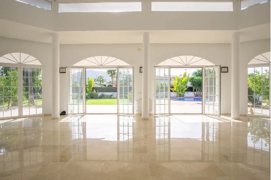 Villa in L-Alfas del Pi(Alfaz del PI Pueblo Urbanizaciones) zu verkaufen, Zona de estar 810 m², Terreno 1094 m², 5 Schlafzimmer, 6 Badezimmer, Pool, ref.: COB-7030ALF-10535-38