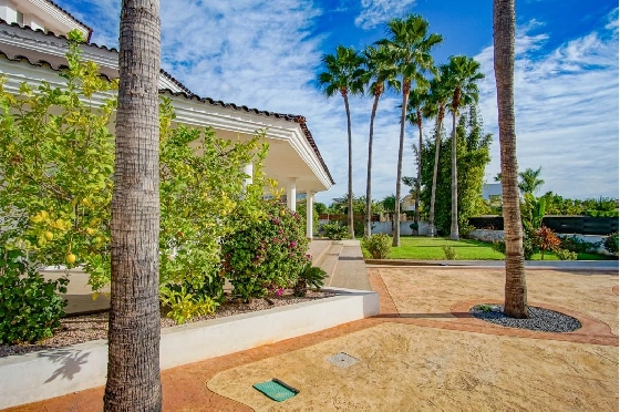 Villa in L-Alfas del Pi(Alfaz del PI Pueblo Urbanizaciones) zu verkaufen, Zona de estar 810 m², Terreno 1094 m², 5 Schlafzimmer, 6 Badezimmer, Pool, ref.: COB-7030ALF-10535-40