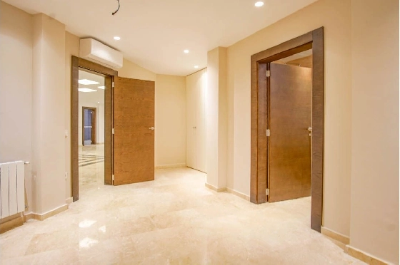 Villa in L-Alfas del Pi(Alfaz del PI Pueblo Urbanizaciones) zu verkaufen, Zona de estar 810 m², Terreno 1094 m², 5 Schlafzimmer, 6 Badezimmer, Pool, ref.: COB-7030ALF-10535-49