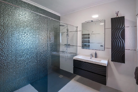 Villa in Orba(Comunidad valenciana) zu verkaufen, Zona de estar 225 m², Klimaanlage, Terreno 637 m², 5 Schlafzimmer, 2 Badezimmer, Pool, ref.: COB-3568-10535-31